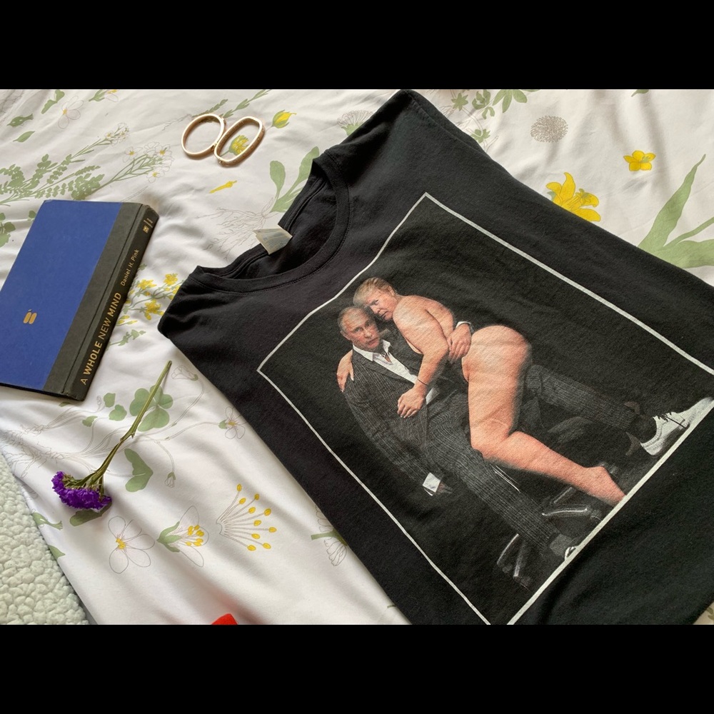 The BEST Trump & Putin Shirt EVER